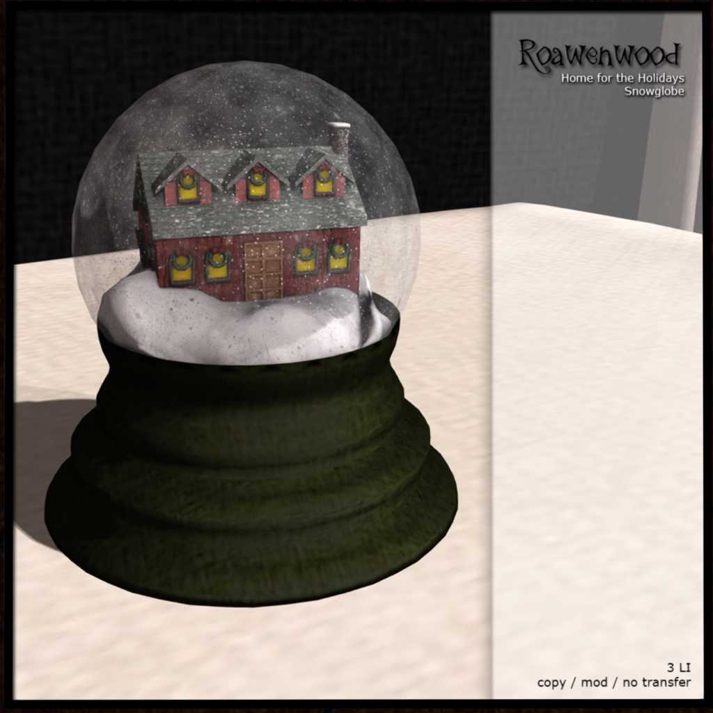 Roawenwood – Home for the Holidays Snowglobe