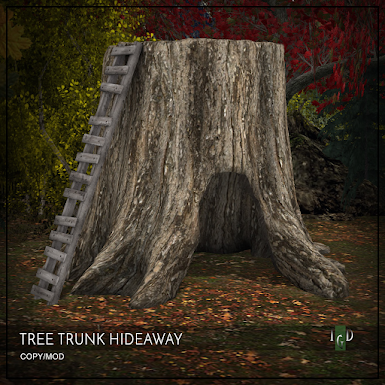 The Green Door – Tree Trunk Hideaway